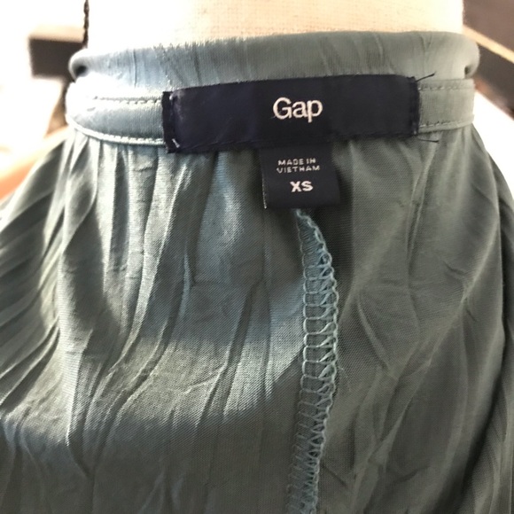 Gap Tank Top - Picture 4 of 4